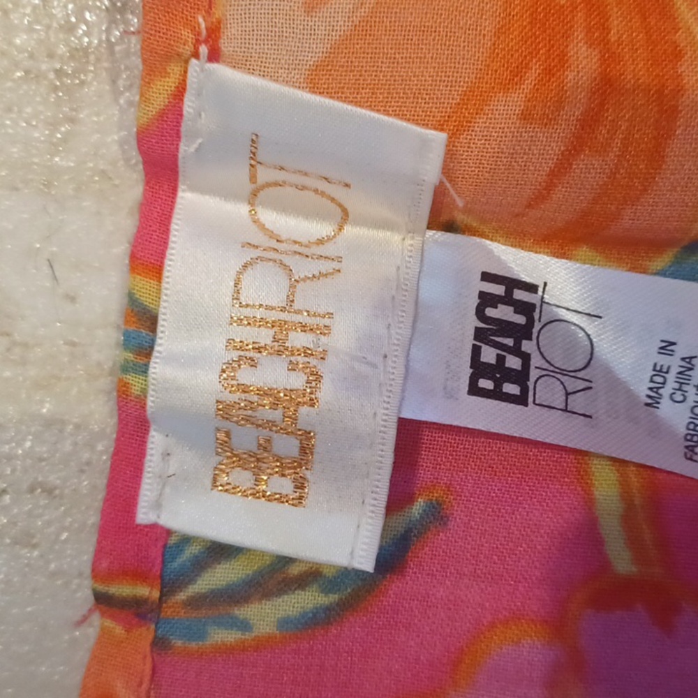 Beach Riot Melanie Tie Sarong in Miami Peony - Picture 2 of 5